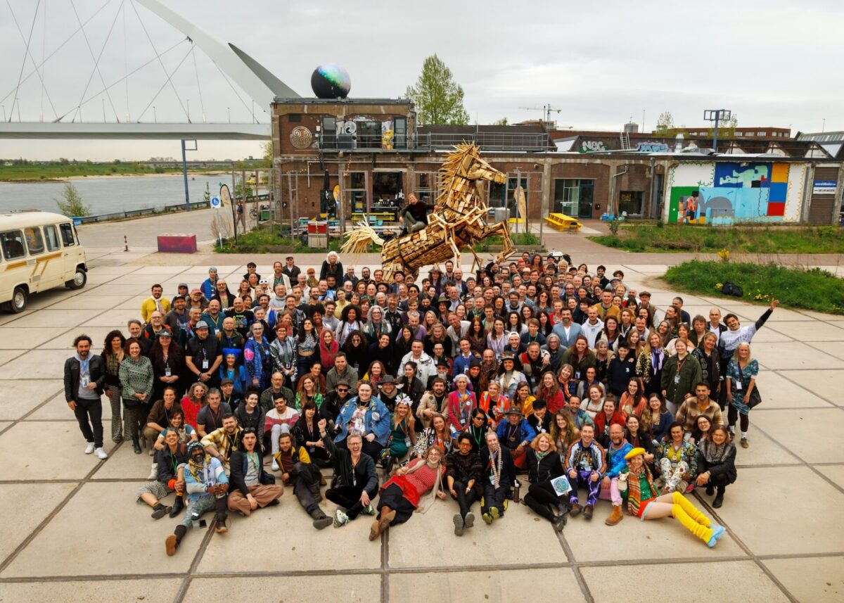 A large group of enthusiastic people at the European Leadership Summit.